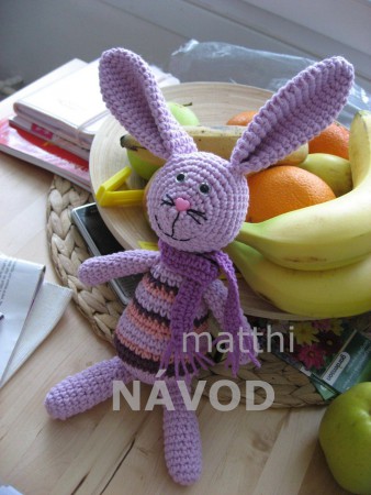 Návod na králíčka Fru - Fru se šálkou
